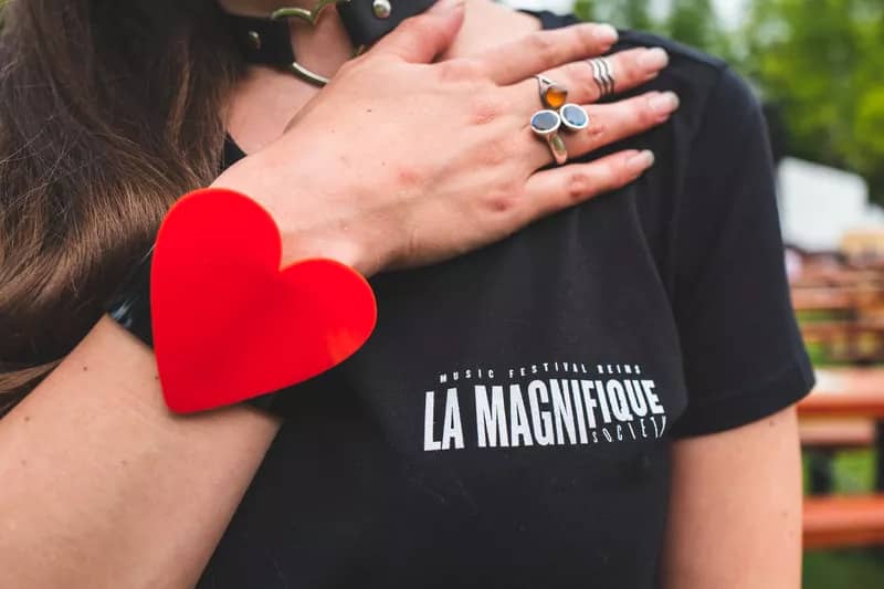 magnifique-society-fans